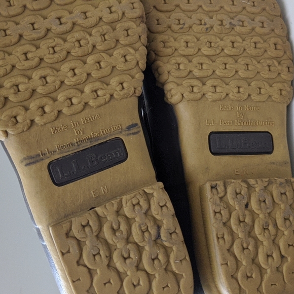 L.L. Bean Duck Boot, 8" brown size 9 narrow - Picture 5 of 6